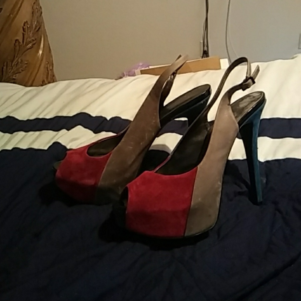 Heals - Picture 2 of 4